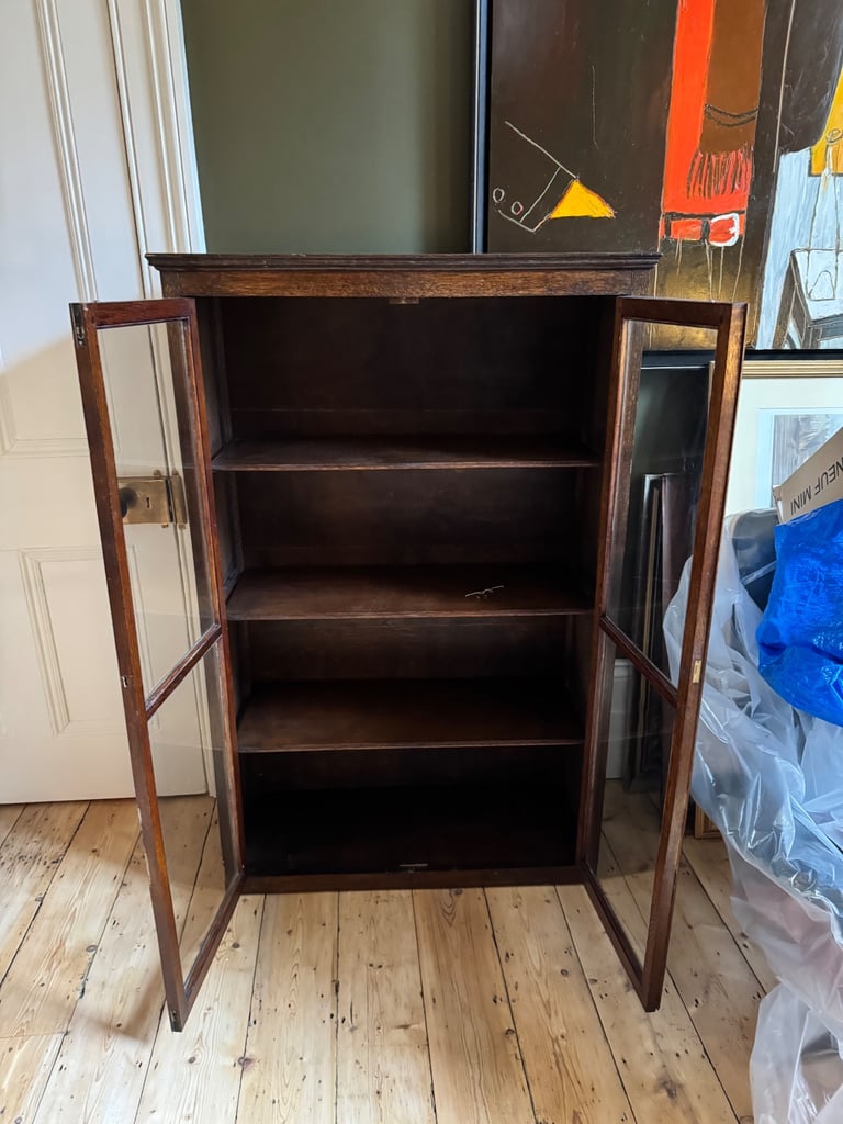 Vintage Oak Bookcase/Cabinet