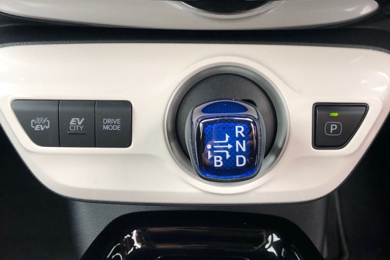 2018 Toyota Prius 1.8 VVTi Plug-in Excel 5dr CVT Hatchback PETROL/ELECTRIC Automatic