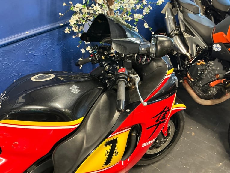 Suzuki GSX1300 r free delivery 