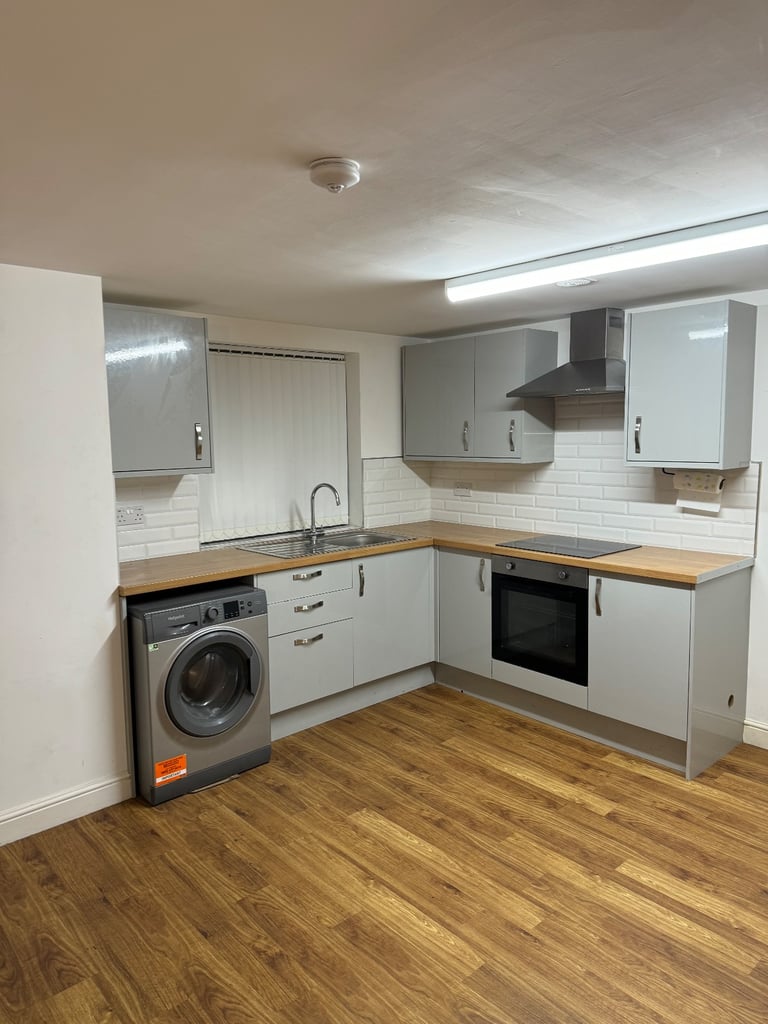 2 bed flat for rent 