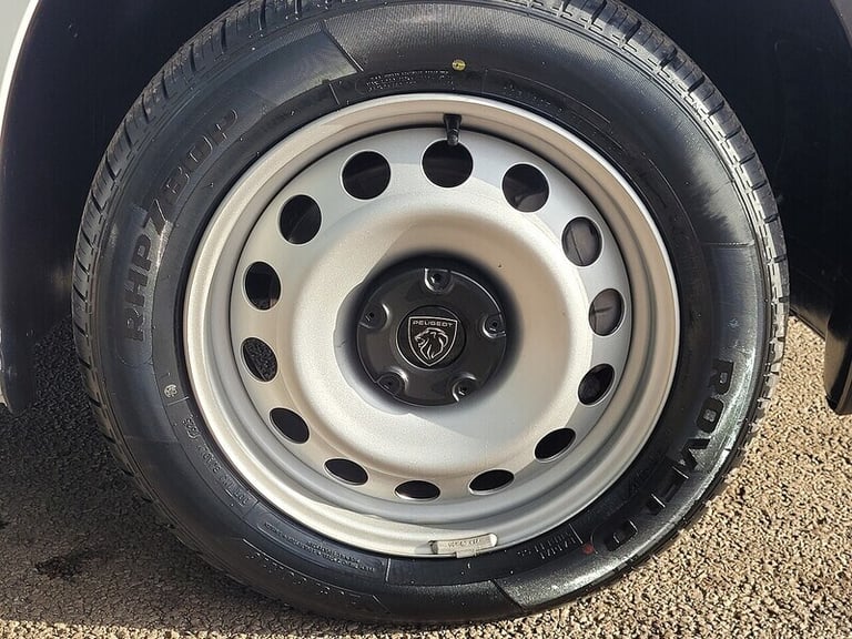 2024 Peugeot Partner Hdi 100ps 1000 Professional Euro 6 with Air Con, Cruise &amp; Rear Sensors P...