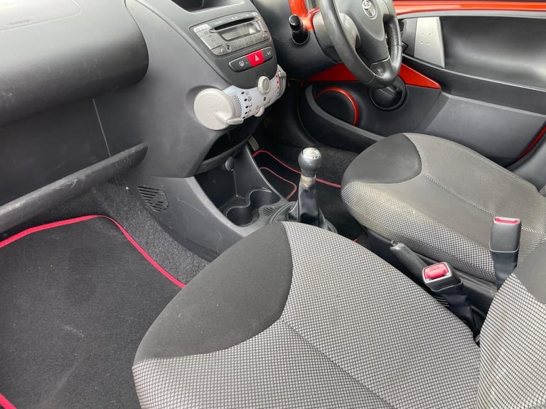 TOYOTA AYGO 1.0 VVT-I FIRE 12 REG ORANGE 5 DOOR MOT MARCH 30TH 2026 TAX £20 LOW INSURANCE 60+MPG