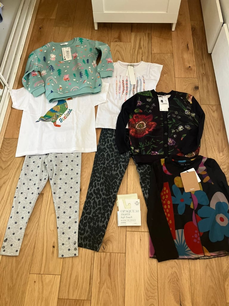 Bundle of clothes brand new girls 5-6 years old