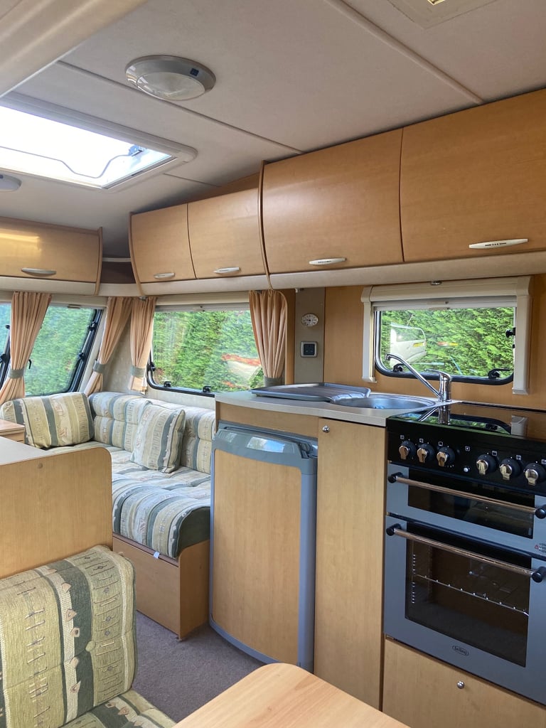 Abbey Aventura 6 Berth Caravan 