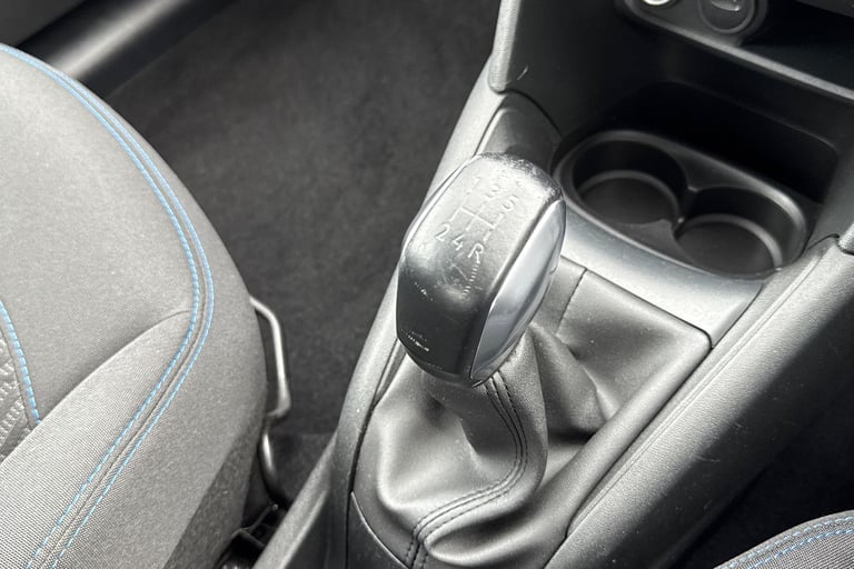 2019 Peugeot 208 1.2 PureTech Signature Euro 6 (s/s) 5dr Hatchback PETROL Manual
