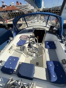Sailing Boat - Moody 333