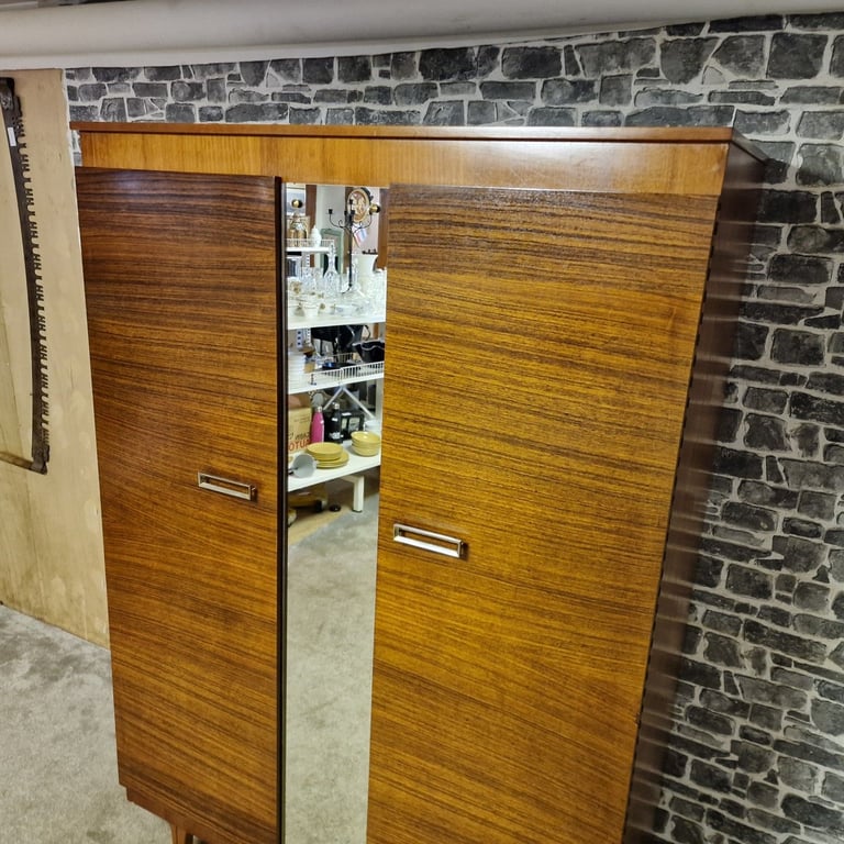 Stonehill Furniture Mid-Century Wardrobe with Mirror – 1960 Licence