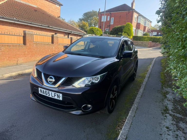 image for Nissan Qashqai1.5 dCi n-tec+ 2WD Euro 6 SUV with 12 months MOT&FSH&Panoramic R&Nav&360 Camera&ULEZ