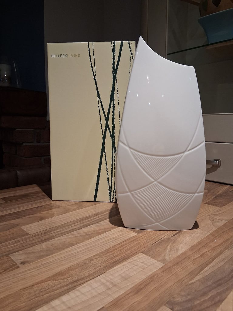 image for Beelleek Living Vase
