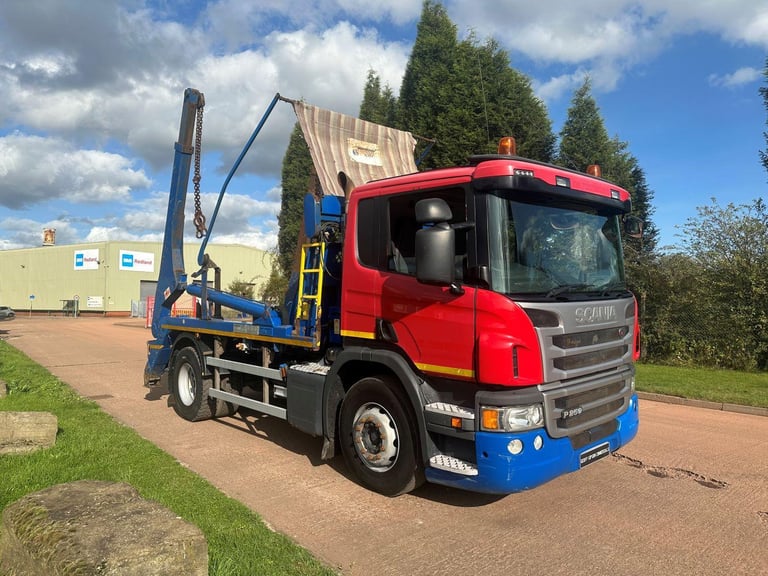Scania P250 18 TON EXTENDABLE SKIP LOADER