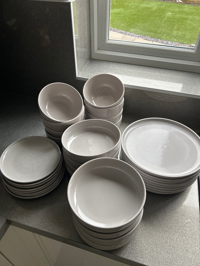 image for 8-place ProCook ‘Stockholm’ grey dinner set