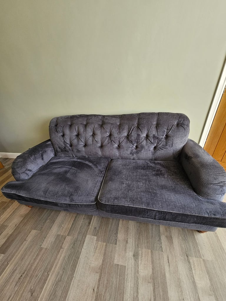 NEXT LILLY II BUTTON BACK SOFA