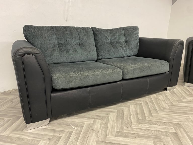 Dfs 3 & 2 grey fabric sofas suite 