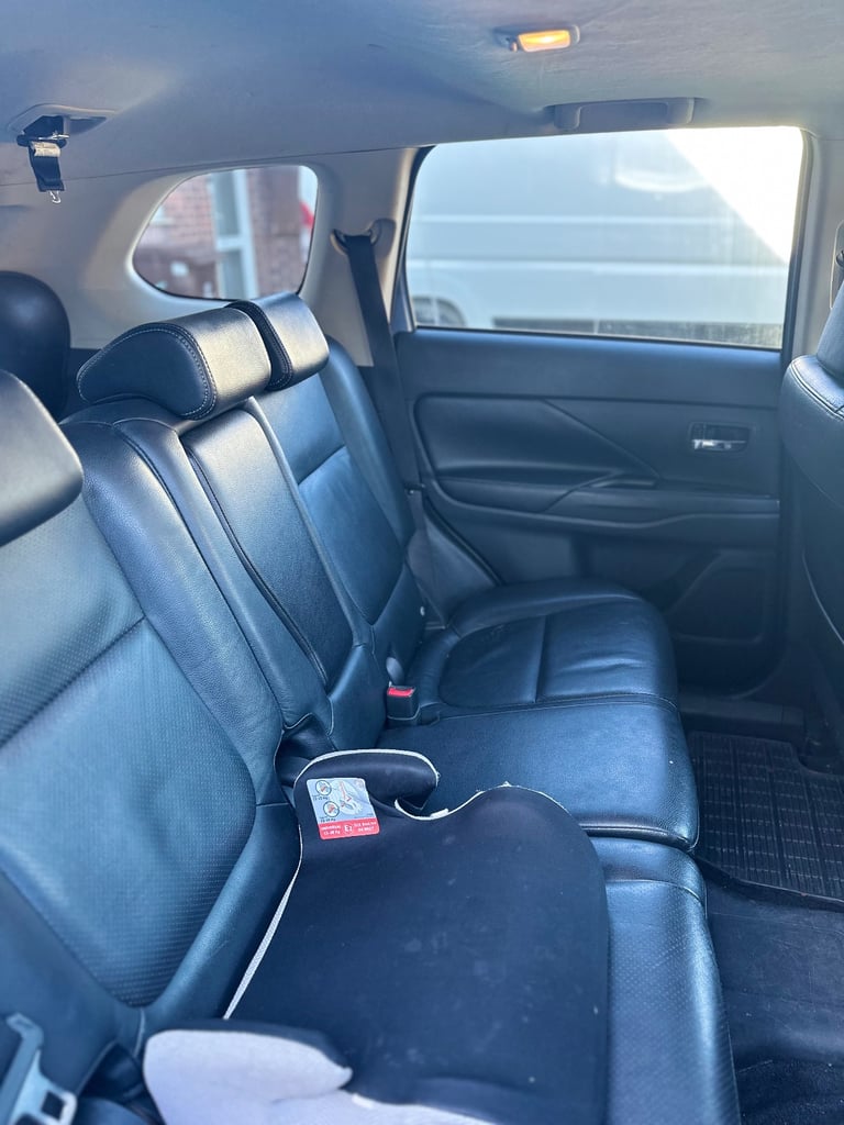 Mitsubishi, OUTLANDER, Estate, 2015, Other, 1998 (cc), 5 doors