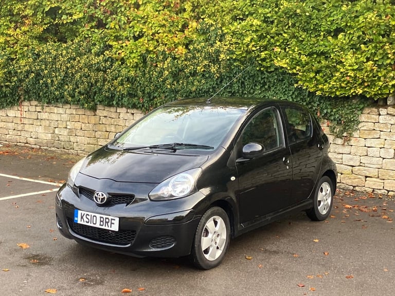 2010 Toyota AYGO 1.0 VVT-i Black 5dr HATCHBACK Petrol Manual