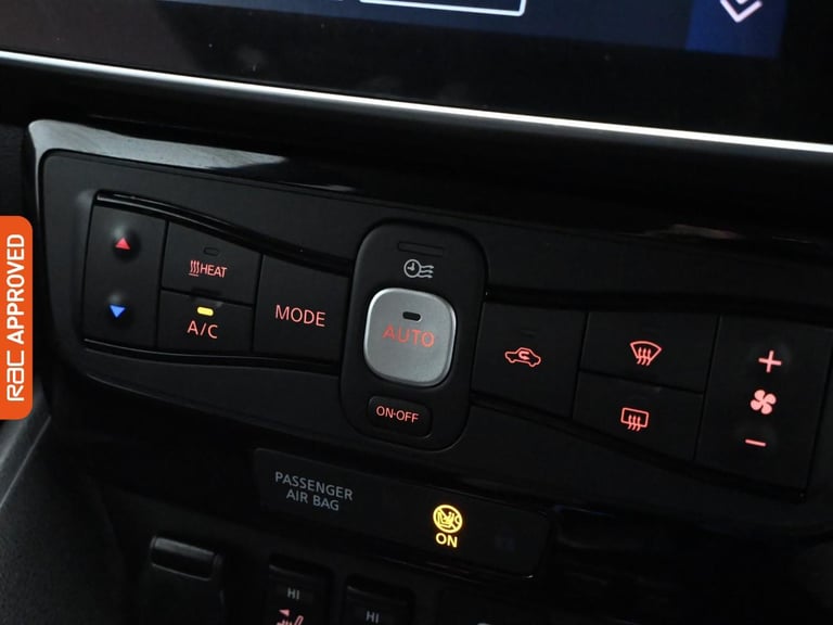 2020 Nissan Leaf 40kWh N-Connecta Hatchback 5dr Electric Auto (150 ps) Hatchback ELECTRIC Automatic