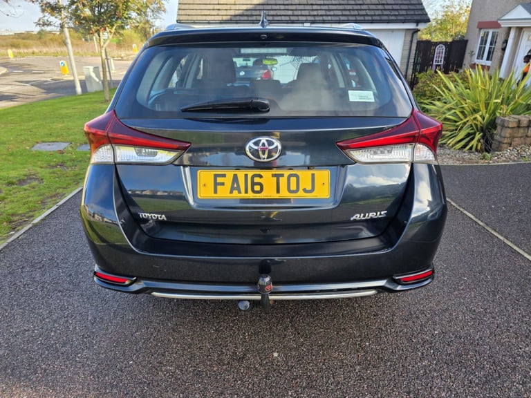 2017 EXCELLENT TOYOTA AURIS DIESEL-LOW DIESEL MILES-ULEZ FREE-FULL SERVICE HISTORY