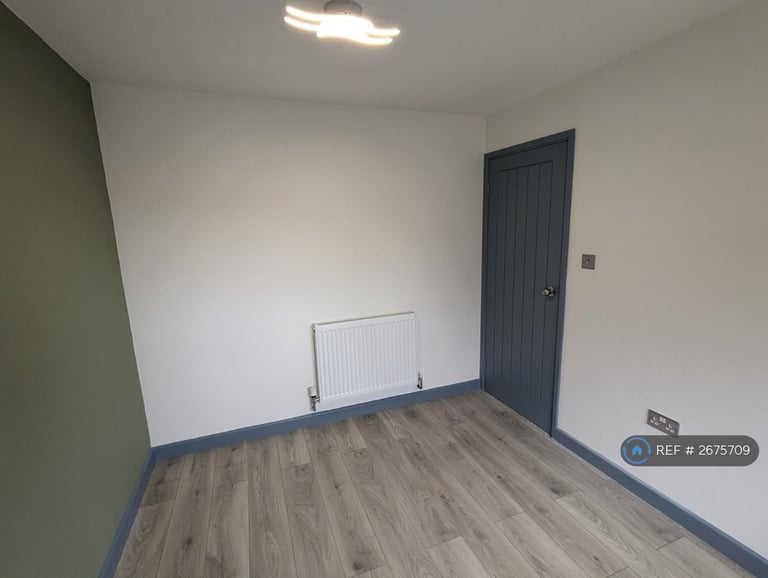 3 bedroom house in Barlow Close, Wallington, SM6 (3 bed) (#2675709)