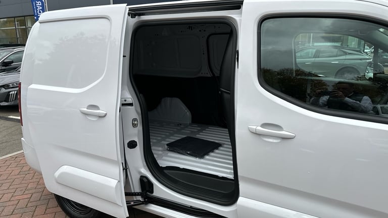 2024 Citroen Berlingo 1.5 BlueHDi 950Kg Driver Edition 130ps EAT8 [S/S] PANEL VAN DIESEL Automatic