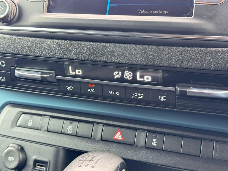 2017 Peugeot Traveller 1.6 BlueHDi Active Standard MPV 5dr Diesel Manual MWB Euro 6 (s/s) (115 ps...