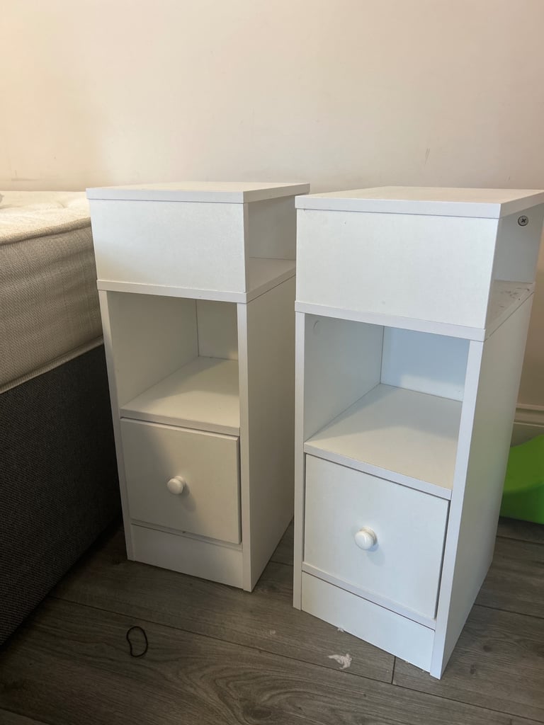 Slimline tables 