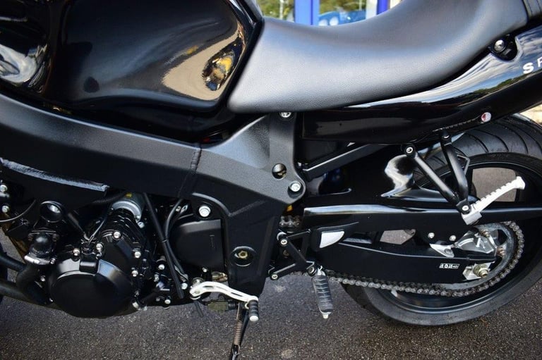 2004 04 TRIUMPH SPEED FOUR 599CC