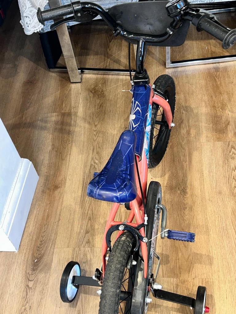 £55 kids bike 14 inch 