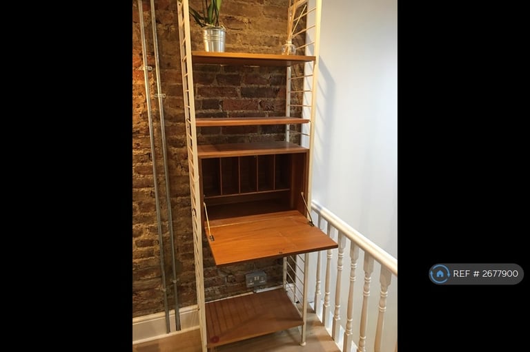 1 bedroom flat in Whitworth Road, London, SE25 (1 bed) (#2677900)