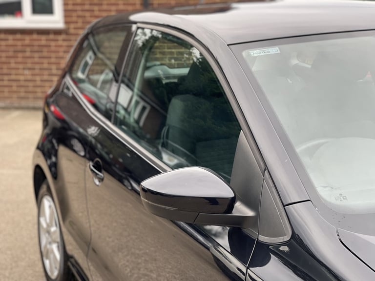 VOLKSWAGEN POLO 1.4 SE 2011