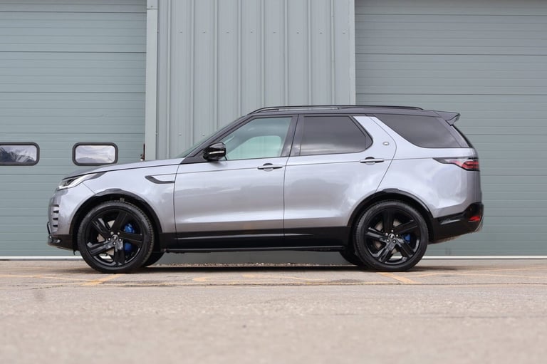 2025 Land Rover Discovery BRAND NEW COMMERCIAL DYNAMIC HSE STYLED BY SEEKER  AND REAR SEAT CONVER...