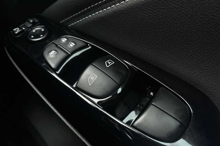 2025 Nissan Juke 1.0 DIG-T TEKNA 5DR Hatchback Petrol Manual