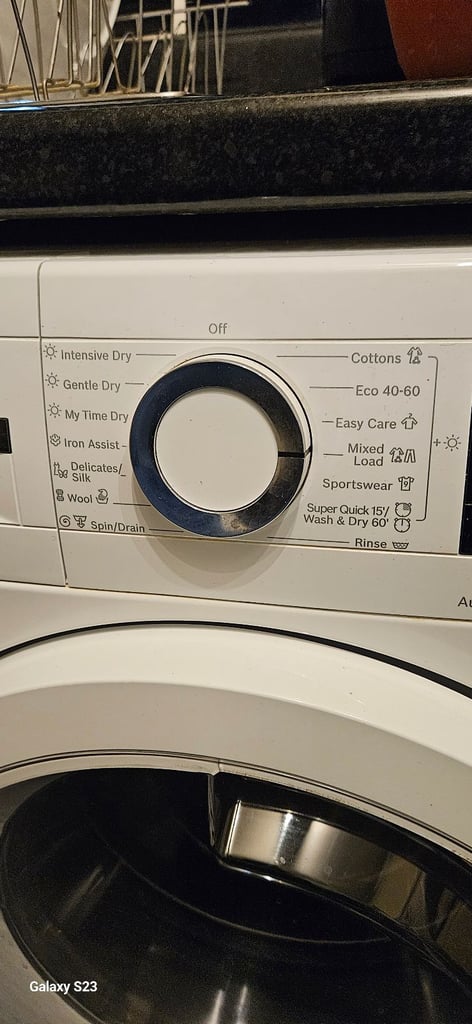 BOSCH SERIES 4, WASHING MACHINE COMBINED WITH DRYER, 8KG/5KG WASHER DRYER. 
