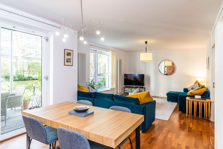 Attractive, 2 bedroom, 2 bathroom, ground floor flat in modern build at Holyrood – available soon