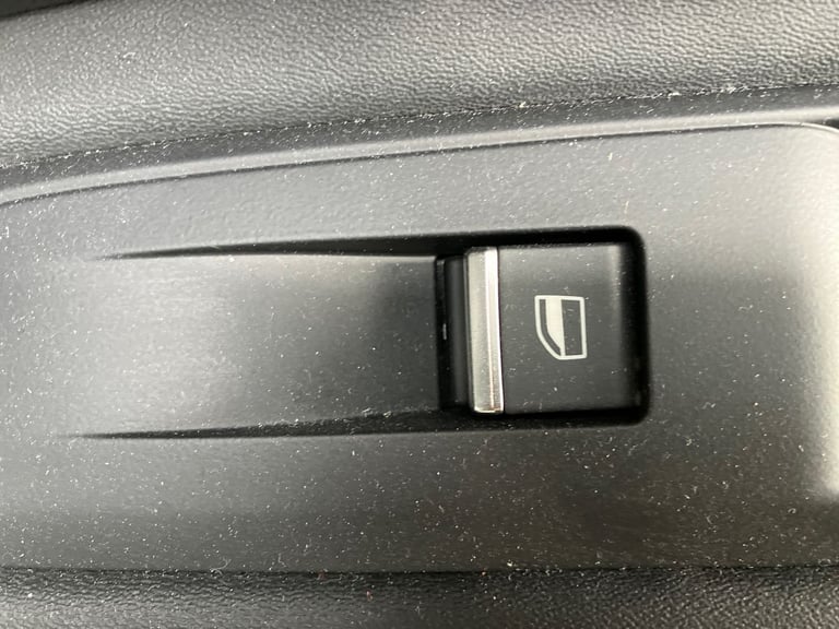 2021 Peugeot 3008 1.6 Hybrid 225 GT Premium 5dr e-EAT8 Estate PETROL/ELECTRIC Automatic