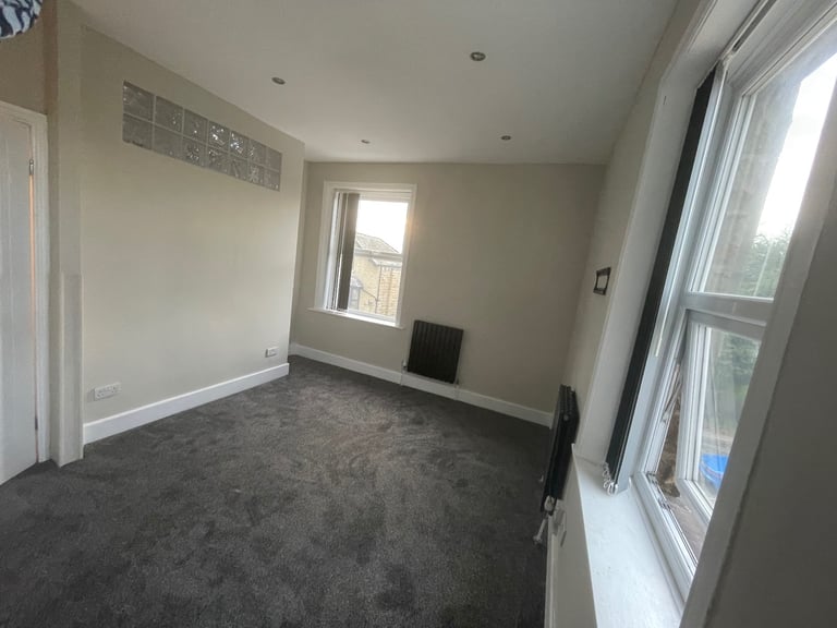 Property To Let Birkehshaw West Yorkshire 