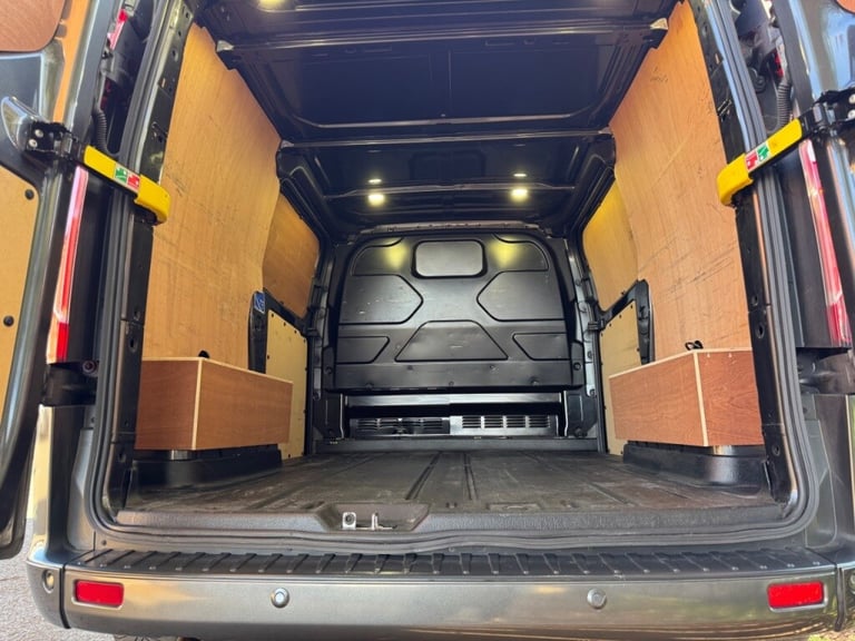  Ford Transit Custom 2.0 TDCi 170ps**SPORT VAN!**+HUGE Diesel
