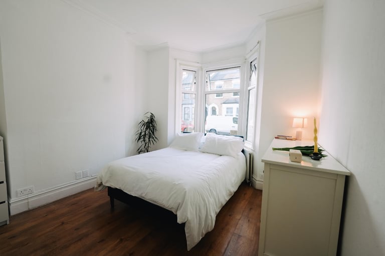 💫Double Rooms Available | Surrey Quays | Well Connected To Central London 📍