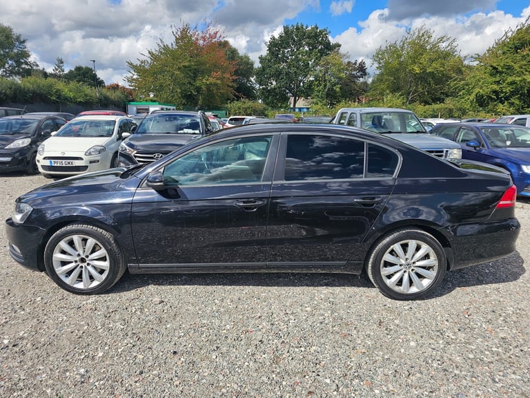 2014 Volkswagen Passat 1.6 TDI BlueMotion 4dr SALOON Diesel Manual