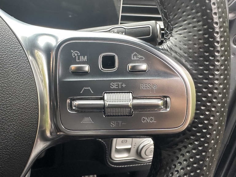  Mercedes-Benz GLE GLE 350de 4Matic AMG Line Premium + 5dr 9G-Tronic SUV Plug-In Hy Automatic