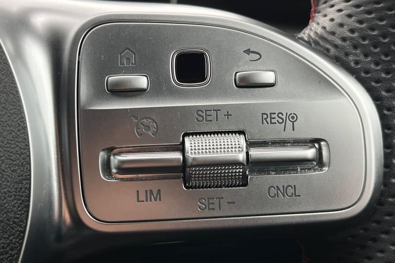 2020 Mercedes-Benz A-Class A180 AMG Line Executive NAVIGATION, HEATED SEATS, REAR CAMERA! Manual ...