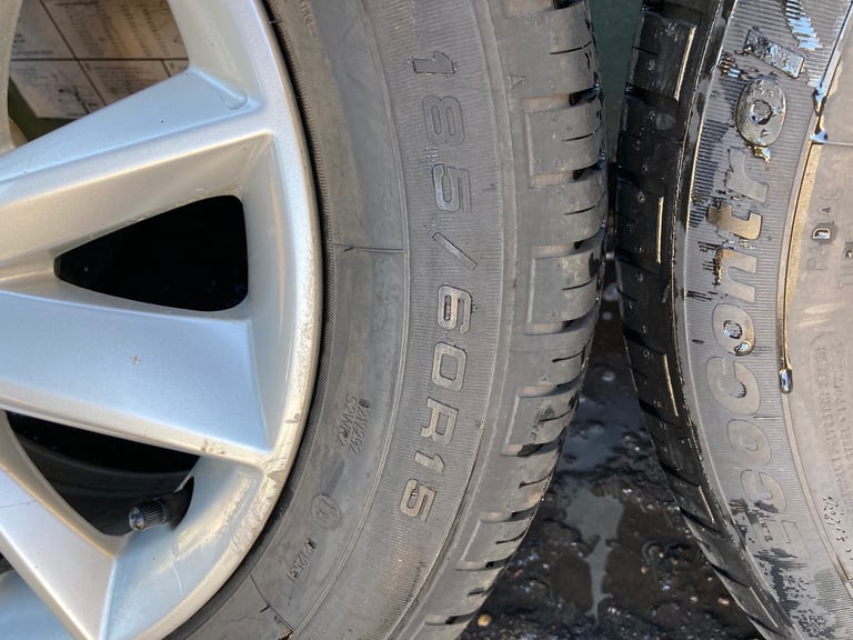 Seat Ibiza Alloy Wheels With Nearly New  185/60/15 Fulda Tyres. 6jx15 6J0601025m