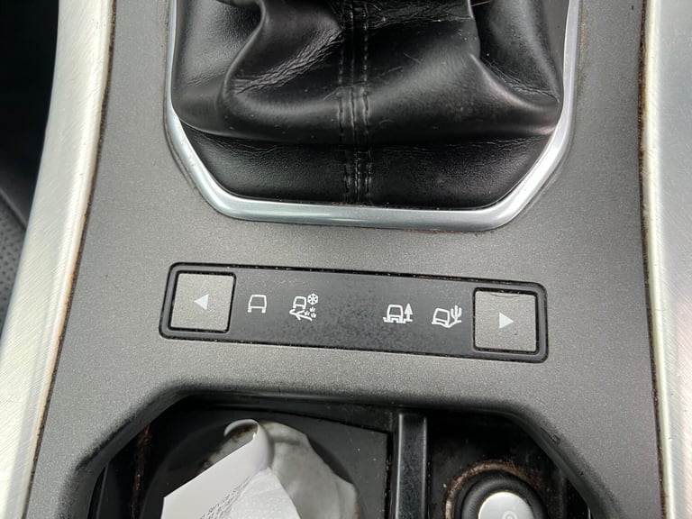 2015 Land Rover Range Rover Evoque 2.0 TD4 SE Tech 5dr ESTATE Diesel Manual