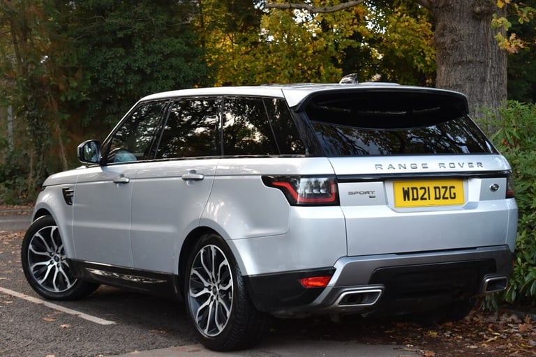 2021 Land Rover Range Rover Sport HSE SILVER+Panoramic Roof and Electric Deployable Tow Pack Esta...
