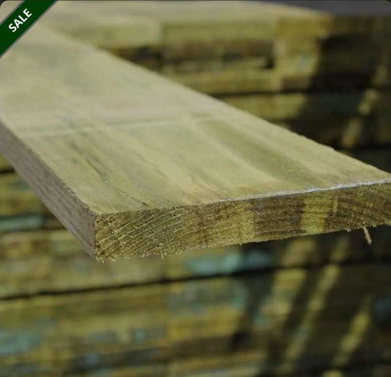 Timber fencing boards 