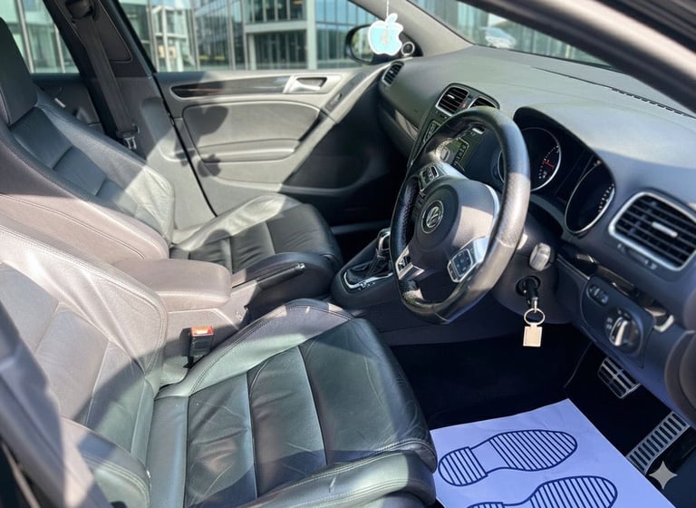 Volkswagen, GOLF, Hatchback, 2011, Semi-Auto, 1968 (cc), 5 doors