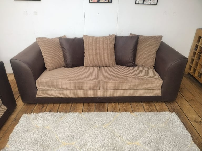 B&Q "Chicago" 2 and 3 seaters sofa set in brown and beige-excellent condition