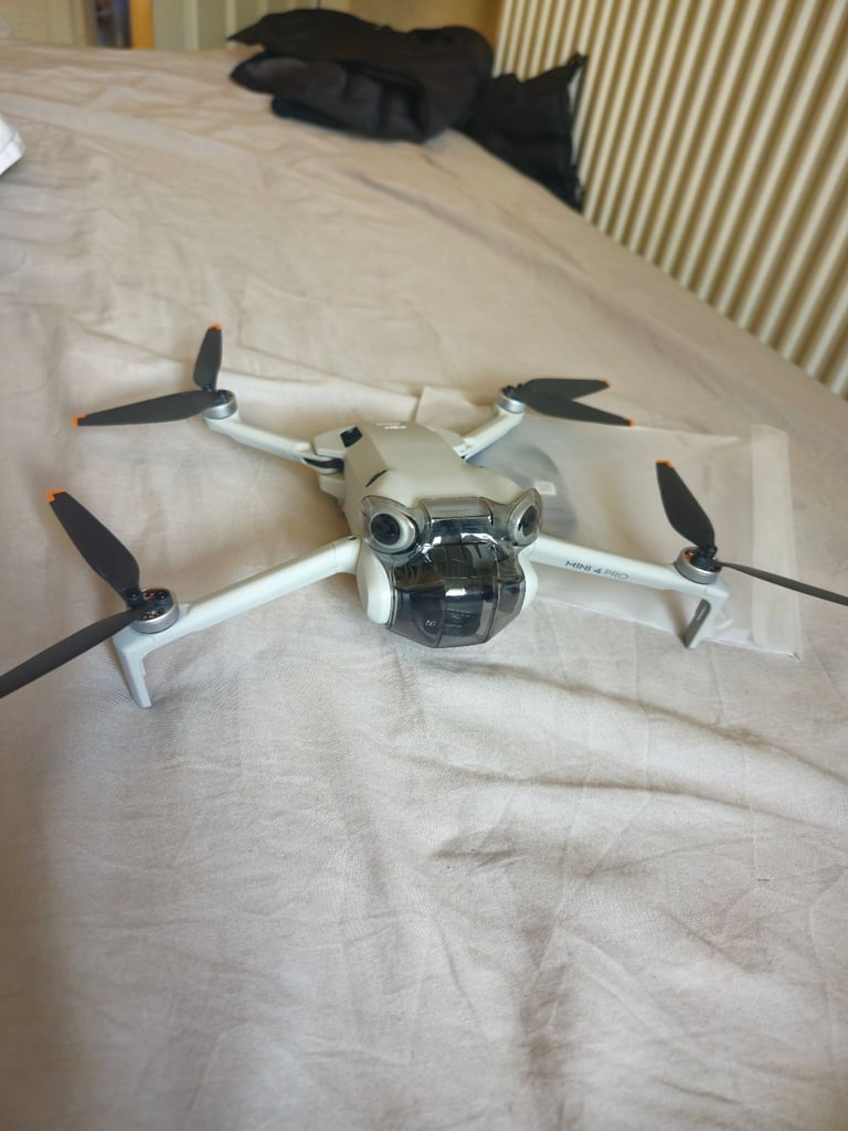 Dji mini 4 pro fly core combo