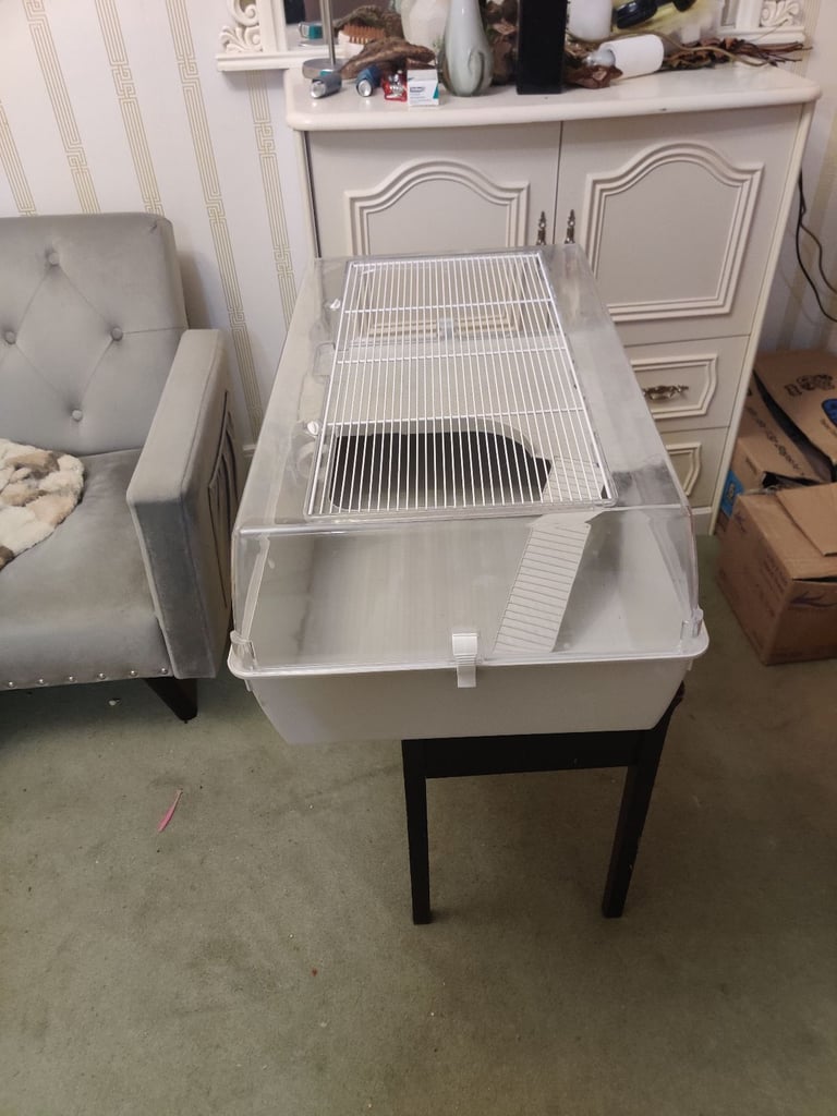 Animal cage in very good condition 