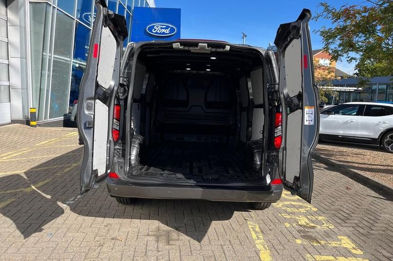 2024 Ford Transit Custom 2.0 EcoBlue 136ps H1 Van Limited PANEL VAN DIESEL Manual