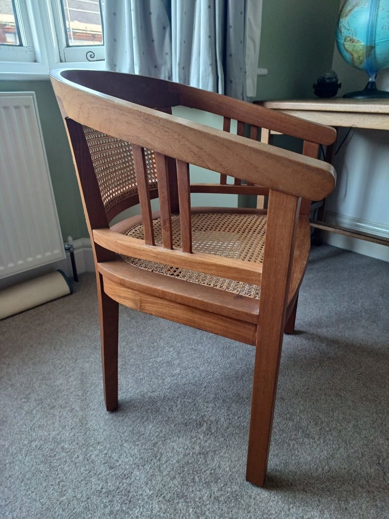 Rattan style, solid chair